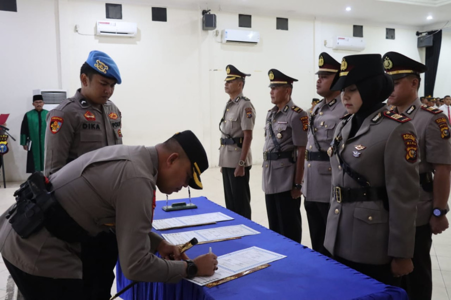 Kapolres Pelalawan Pimpin Sertijab Tiga Kasat