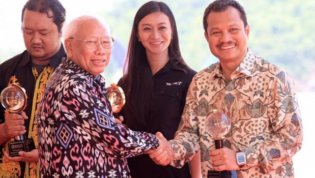 Harian Umum Suara Pembaruan Raih Adinegoro