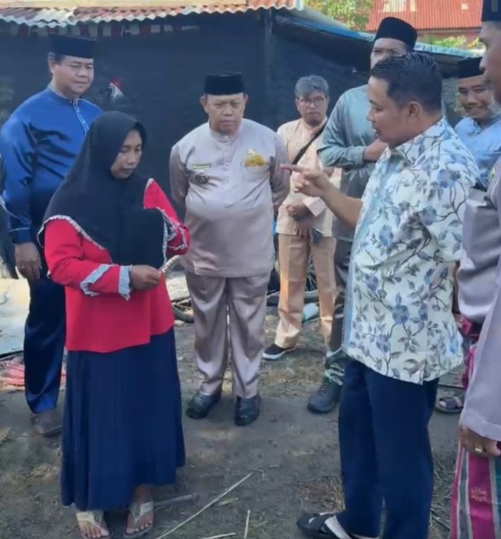 Wabup Kunjungi Warga Kurang Mampu, Berikan Bantuan Modal Usaha