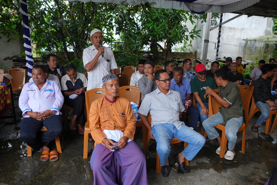 Kendati Hujan, Ratusan Warga Siak Tetap Semangat Hadiri Kampanye Dialogis Alfedri-Husni