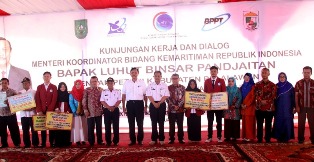Launching Sekolah Tinggi Kelapa Sawit Indonesia (STKSI) di Kawasan Teknopolitan, Menko Maritim Minta