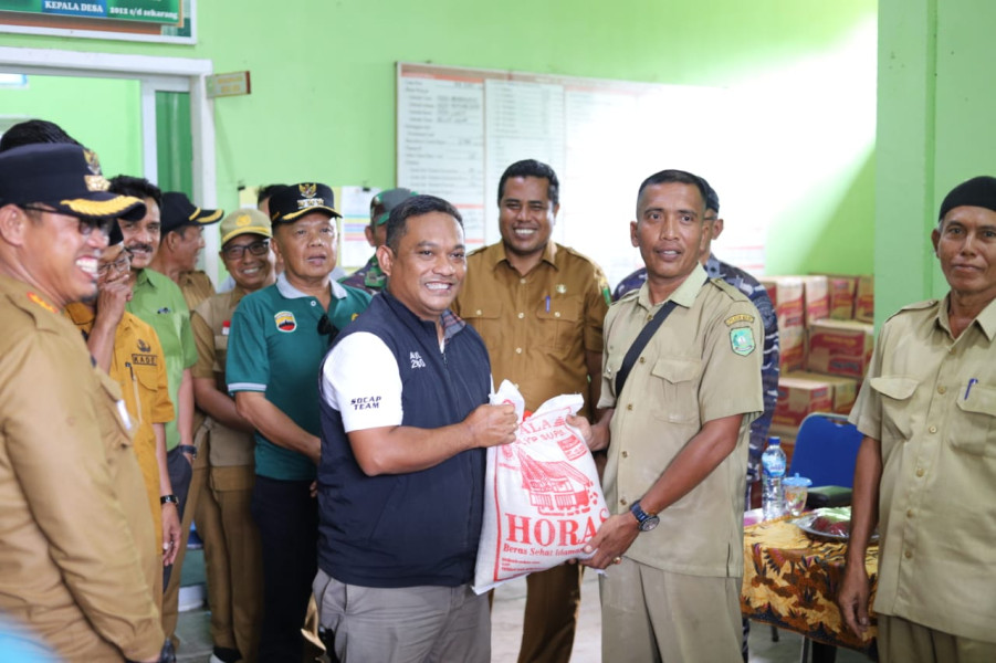 PT RAPP Bantu 520 Paket Bahan Pokok untuk Warga Terdampak Banjir di Kepulauan Meranti