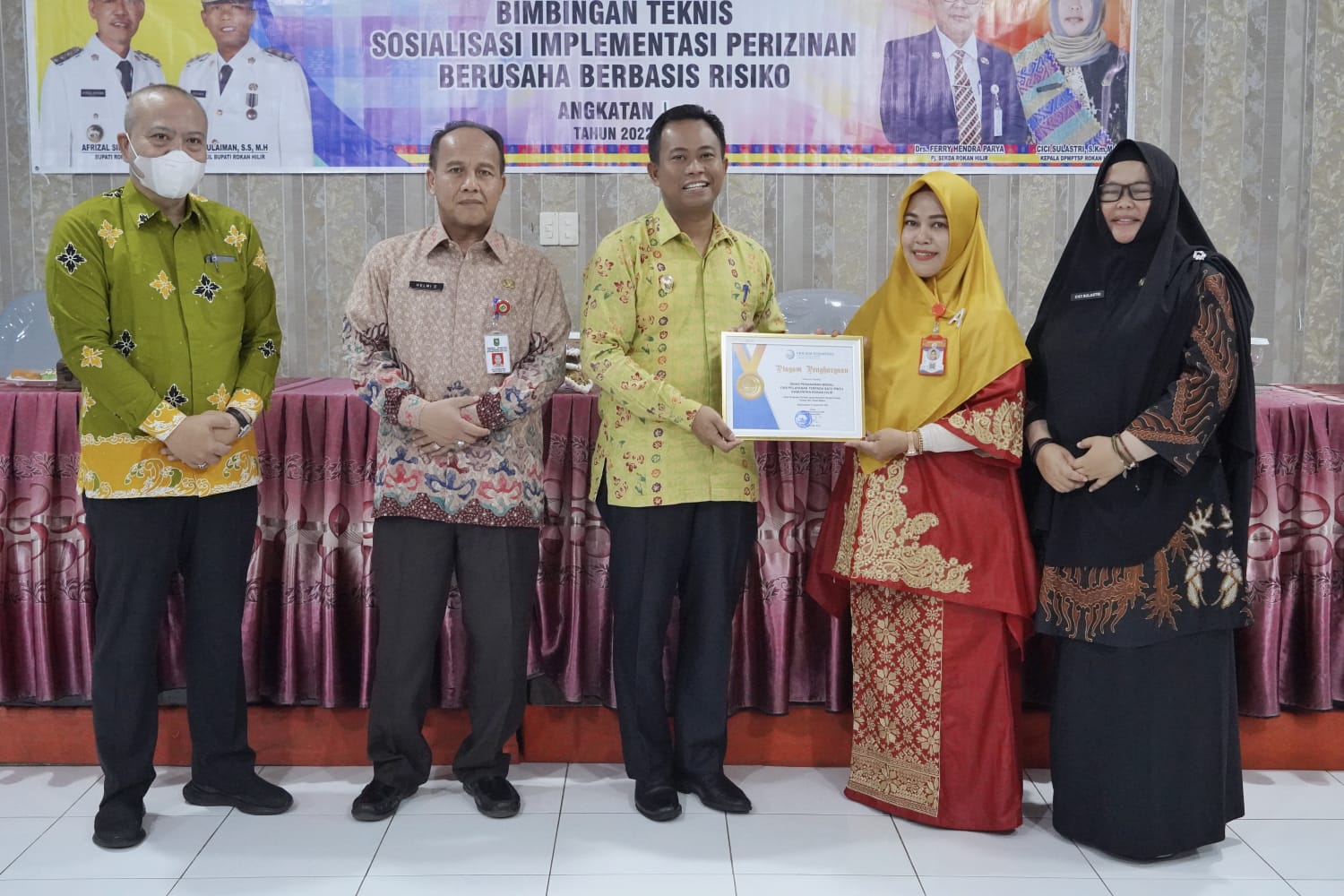 Meningkatkan Investasi, Wabup Rohil Buka Bimtek Implementasi Perizinan Berbasis Risiko
