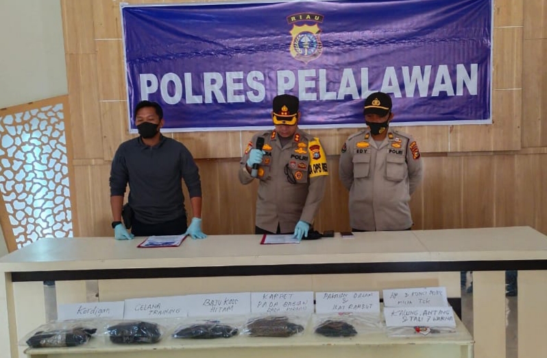Polres Pelalawan Berhasil Ungkap Dan Tangkap Tersangka Kasus Pembunuhan IAS