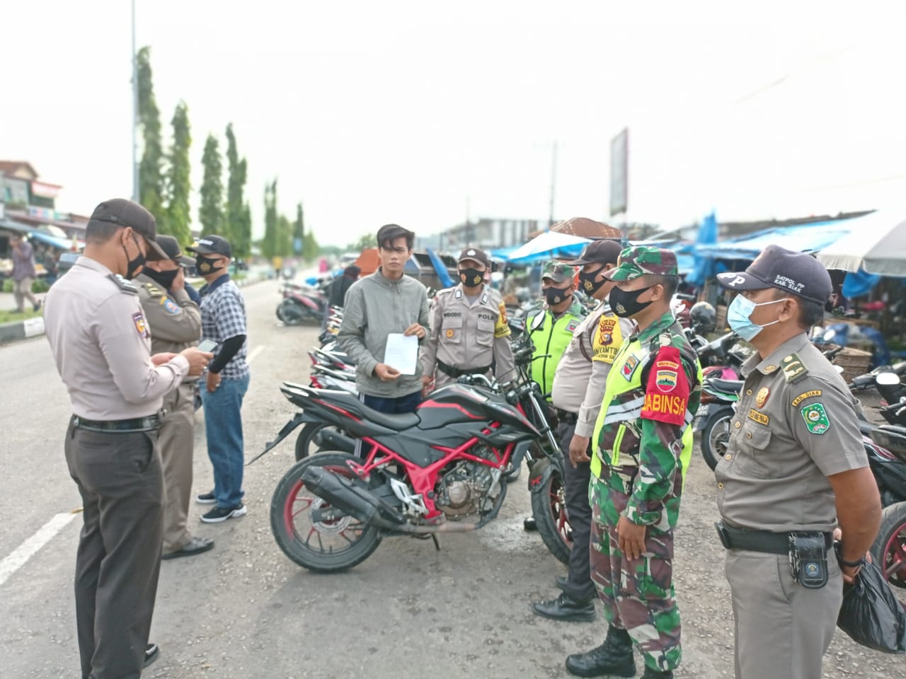 Tidak Pakai Masker, Siswoyo Ditegur dan Membuat Pernyataan