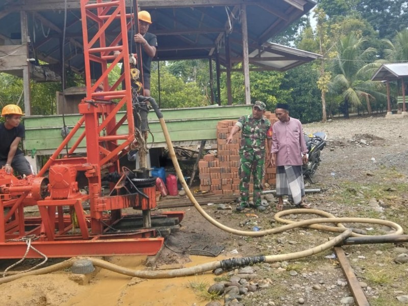 Air Bersih Jadi Harapan, Satgas TMMD ke-129 Kodim 0102/Pidie Mulai Bor Sumur di Dayah Babul Ula Almunawarah