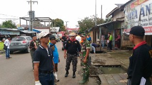 Libatkan 500 Orang, Satpol PP Gelar Goro Massal Bersihkan Drainase