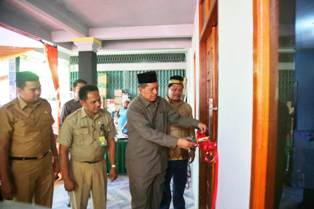 Resmikan Gedung KUD Karya Maju di Desa Berumbung, Ini Harapan Alfedri