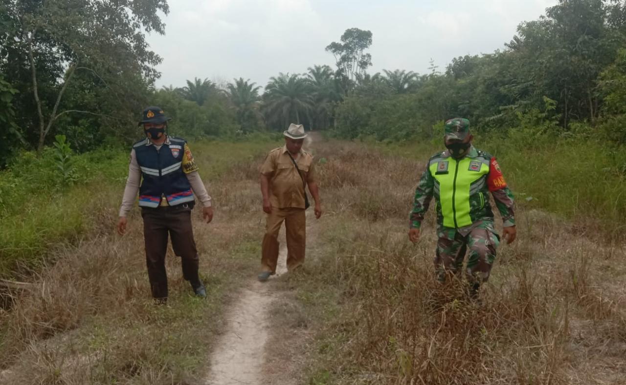 Sertu Uuk Sudarijanto Minta Masyarakat Tidak Membakar Hutan Dan Lahan
