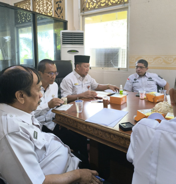 Pemkab adakan rapat teknis, menindaklanjuti semburan air dan gas di Desa Air Hitam