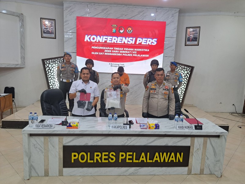 Sat Res Narkoba Polres Pelalawan Kembali Berhasil Amankan Kurir Narkoba dan BB 1 Kg Shabu