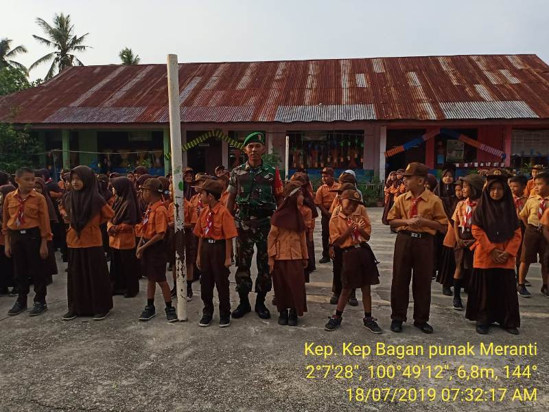 Sosialisasi Bela Negara, Satgas TMMD ke 105 Anjangsana ke SDN 017 Bagan Punak Meranti