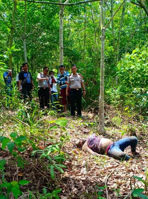 Di Desa Tambak, Seorang Mayat Perempuan Ditemukan Dalam Kebun Karet