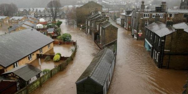 Banjir di Inggris, Ribuan Orang Mengungsi