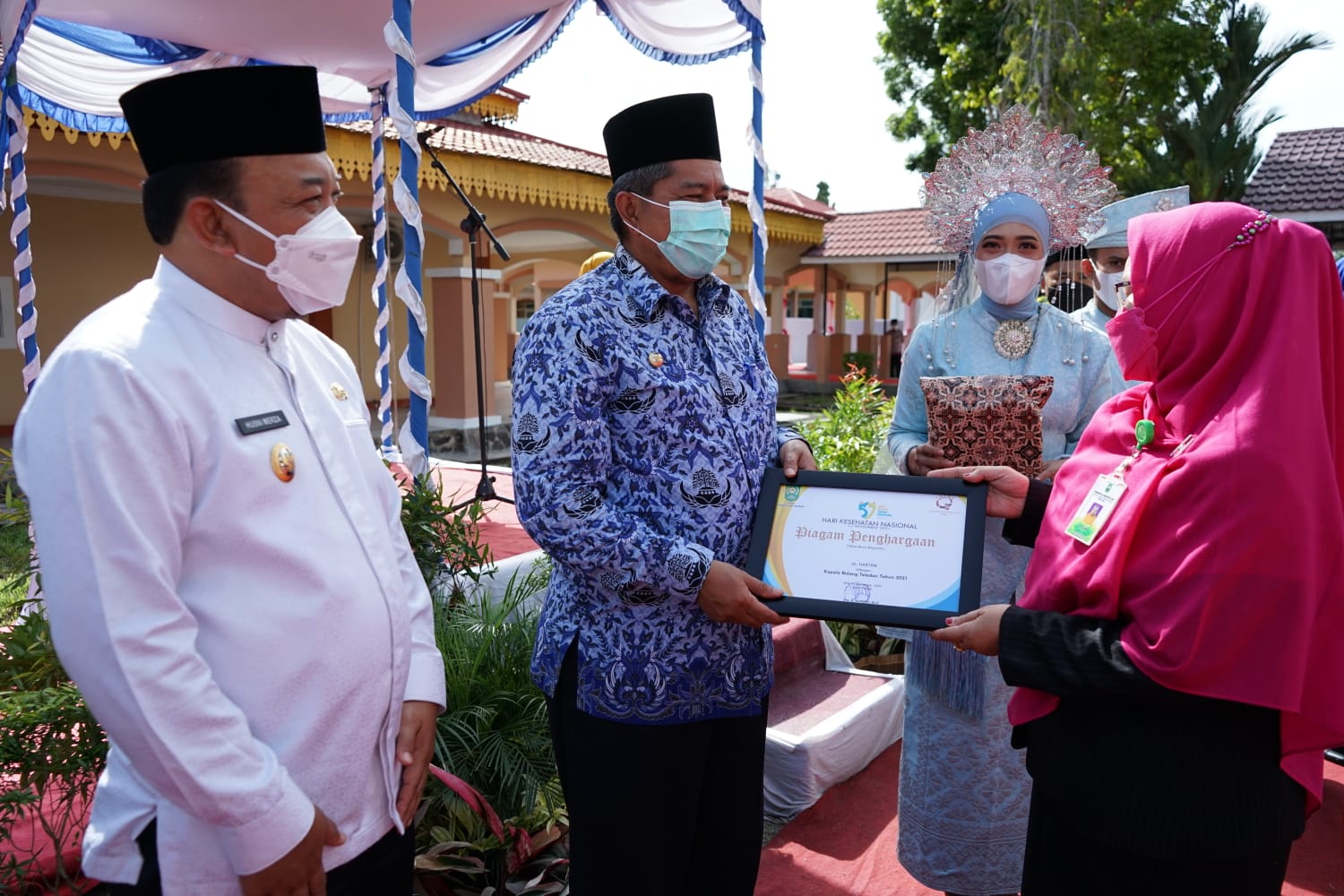 Alfedri: Kita Patut Bersyukur Karena Berhasil Menurunkan Lonjakan Kasus Covid-19