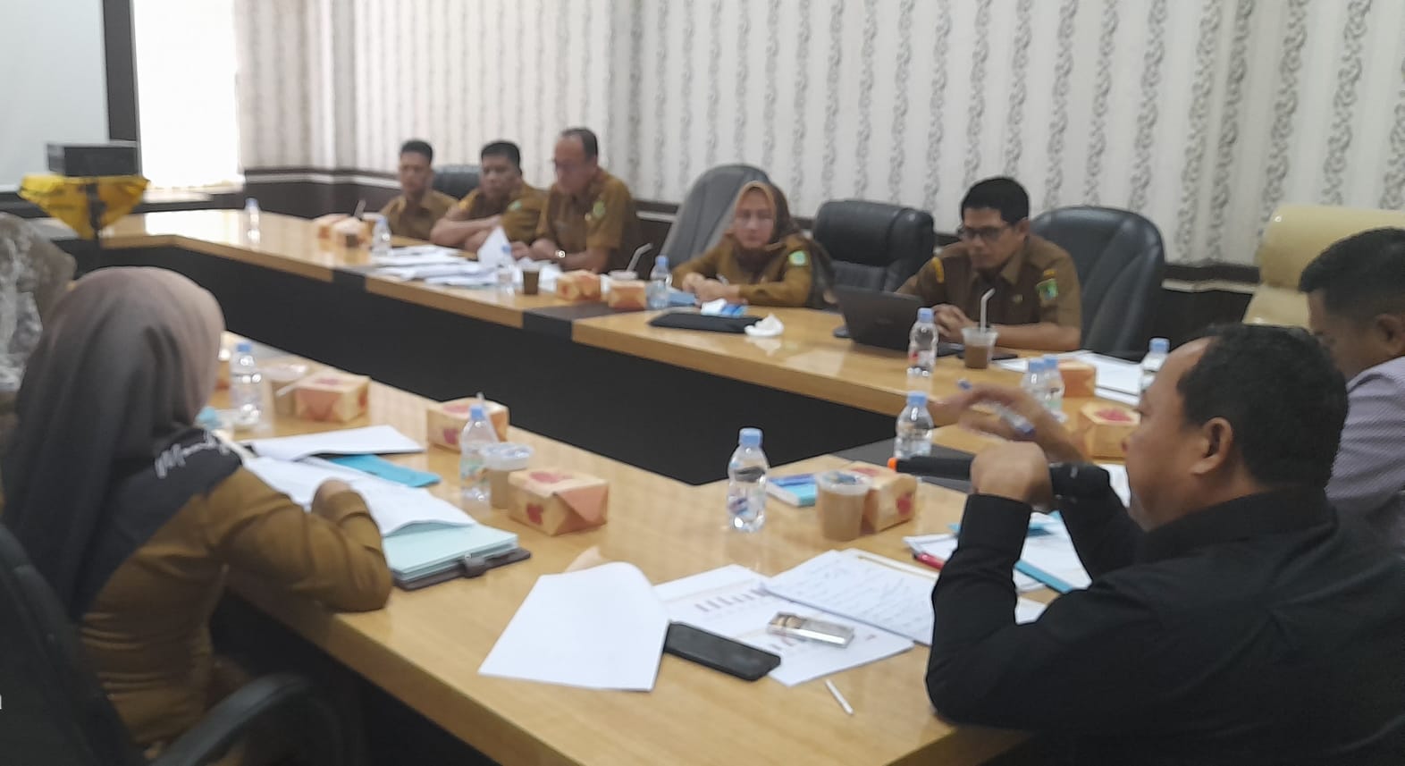 Budi Santoso Pimpin RDP Komisi B DPRD Rohil Bersama Dispridagsar,& Bappenda