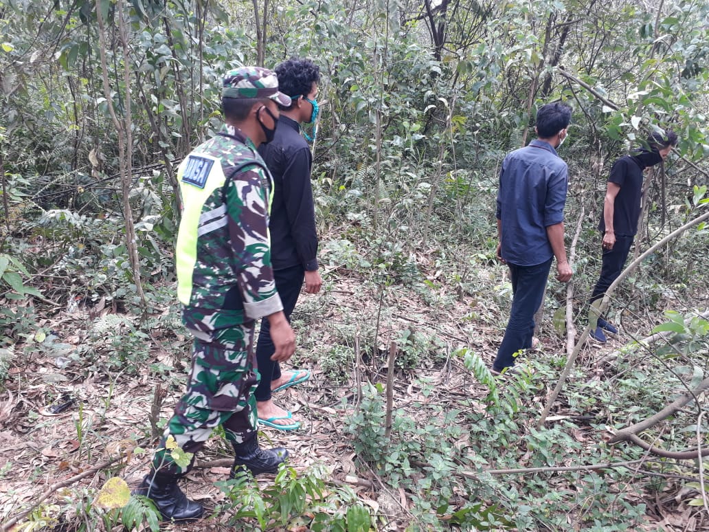 Sertu Th Hutagalung Patroli Dan Sosialisasi Karhutla Di PSB