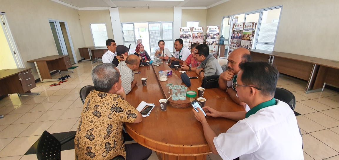 GAPKI Dan PWI Riau Bantu Masyarakat Terpapar Asap