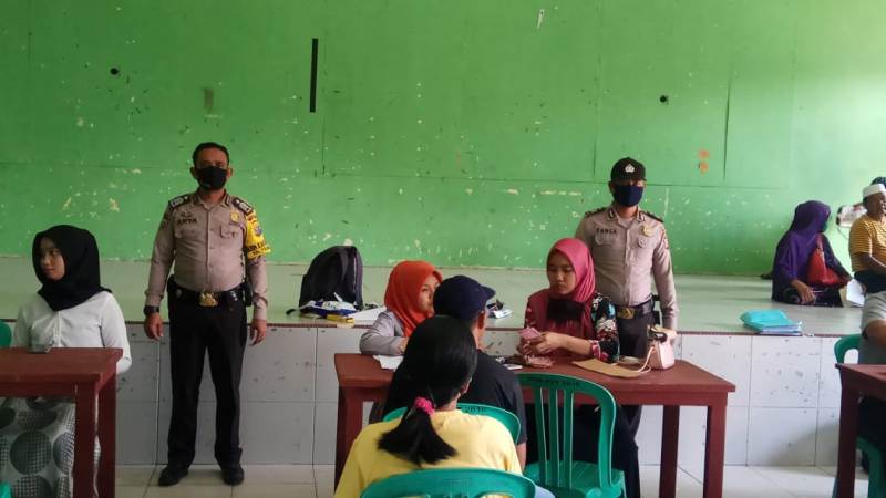 1369 KK Masyarakat Kelurahan Perawang  Terima BLT Tahap ke II Dari Kemensos