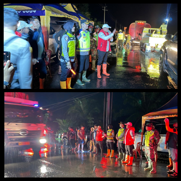 Polres bersama Pemkab Pelalawan  Pantau Situasi Banjir dan Arus Lalu Lintas di Jalan Lintas Timur