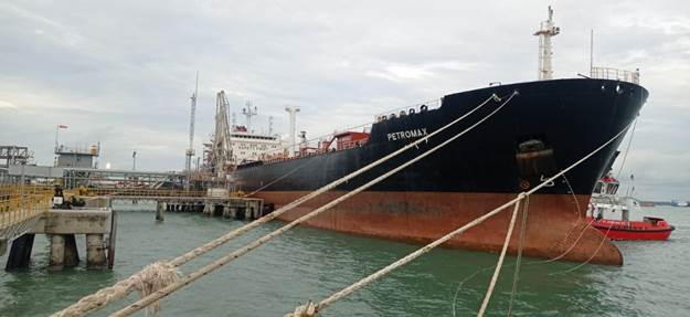 Makin Agresif, Kapal PIS Ekspor 150 Ribu Barel Minyak RI ke Thailand  