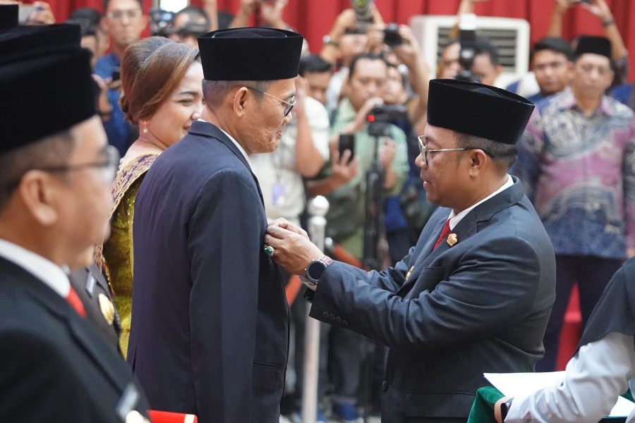 Pj Gubri Lantik Pjs Bupati Pelalawan