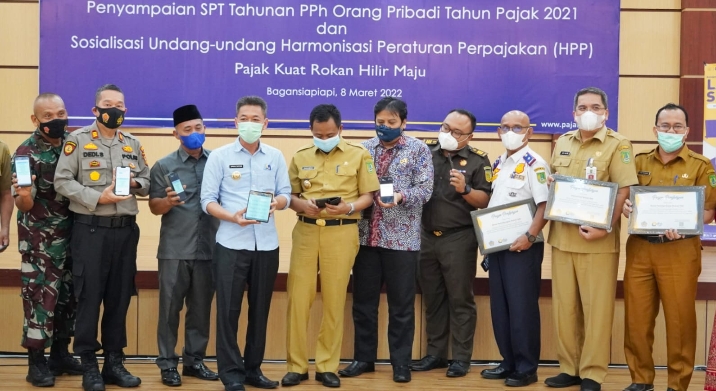 Capai PAD Belum Memuaskan, Bupati Rohil Minta Bapenda Kerja Lebih Ekstra