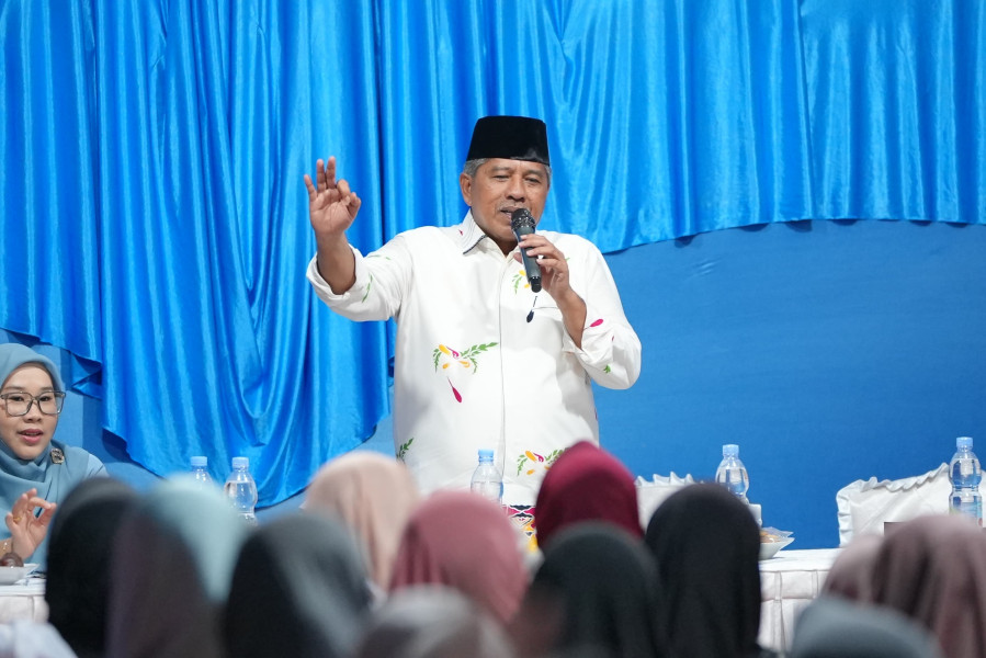 Zulfi Mursal : Selama Jabat 3,3 Tahun Sudah 15 Ribu Anak Siak Dapat Beasiswa