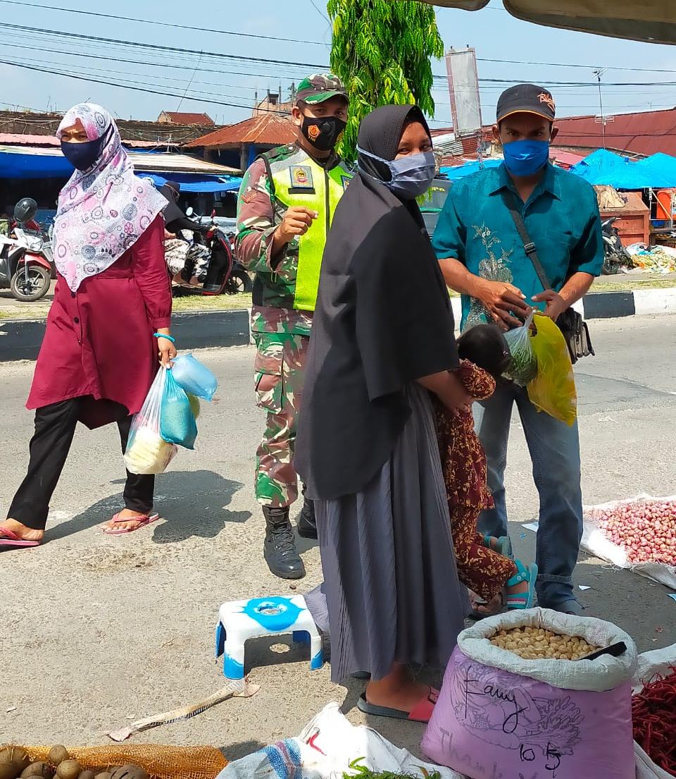 Sisir Sampai Ke Lapak Pedagang, 2 Warga Terjaring Tidak Gunakan Masker