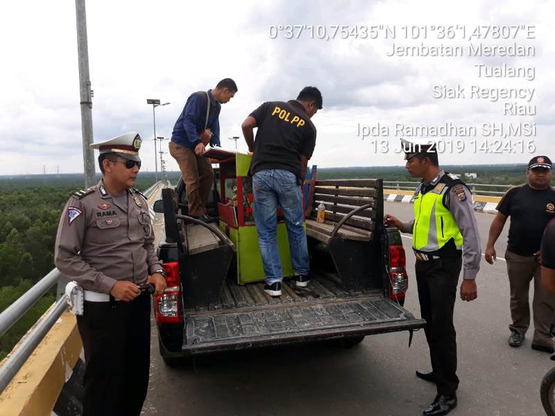 Pedagang Binaan BAZNAS Siak Diusir Karena Berjualan di Jembatan Maredan, 6 Ranmor Becak di Tilang