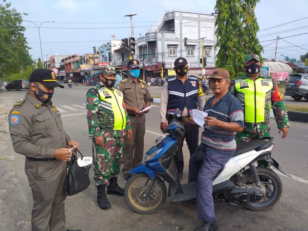 Terjaring di Pasar Tuah Serumpun Tidak Pakai Masker, Serda Venus Luberto: Mereka Buat Pernyataan