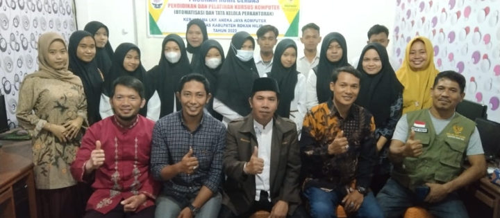 Baznas Rohil Buka Program Cerdas Melalui Pelatihan Kursus Komputer