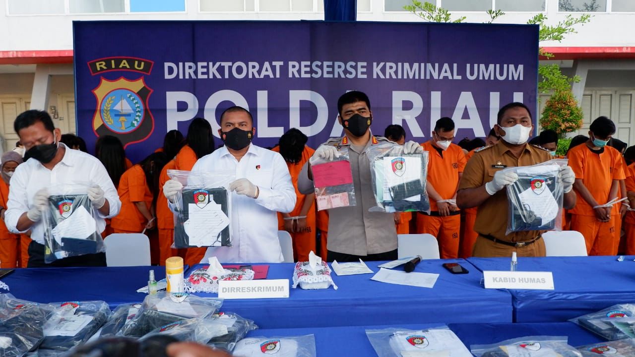 Polda Riau Bongkar Praktek Judi Online, 59 Tersangka Diciduk