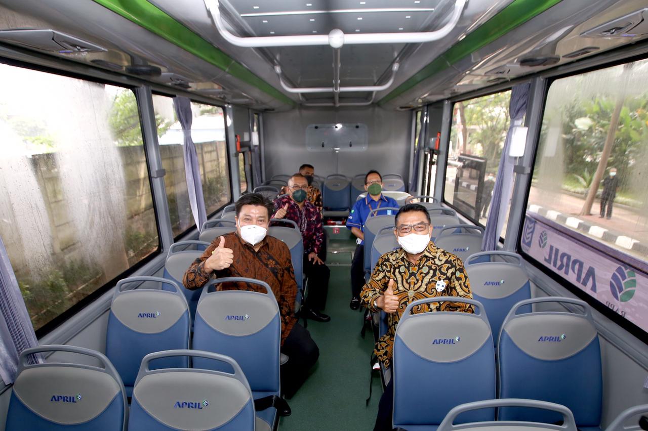 Dukung Pemerintah Pangkas Emisi, PT RAPP APRIL Group Siap Operasikan Bus Listrik Buatan Anak Bangsa