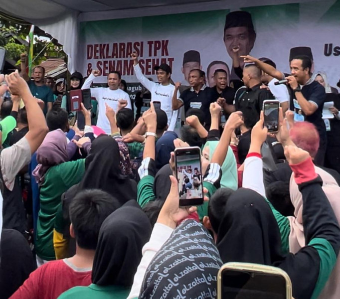 Dahsyat ! Warga Tumpah Ruah Ikuti Senam Sehat Bersama Cagubri Berwarah