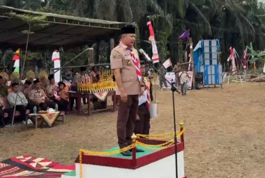Wabup Pelalawan Pimpin Upacara Hari Pramuka ke-64, Ajak Generasi Muda Jadi Pelopor Persatuan