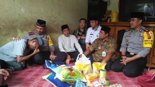 Isak Tangis Sambut Tim Jum'at Barokah