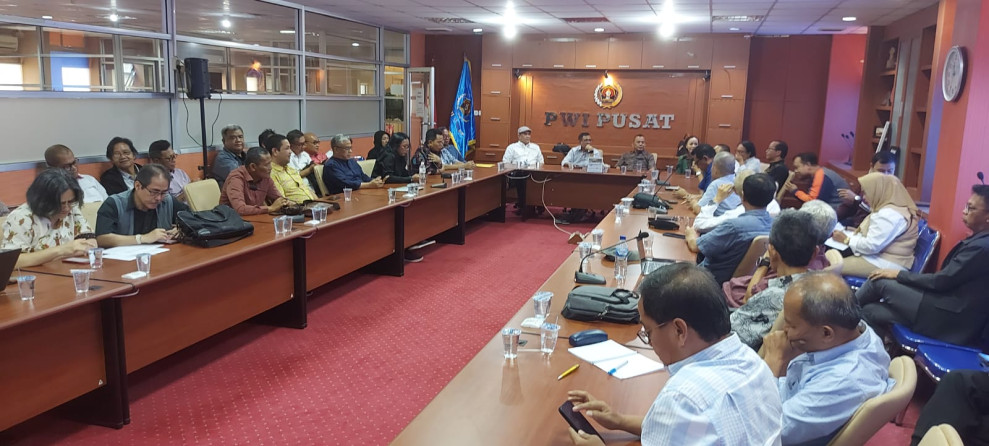 Rapat Perdana Seluruh Pengurus Baru, Henry CH Bangun: Saling Kenal dan Bekerjasama dengan Baik