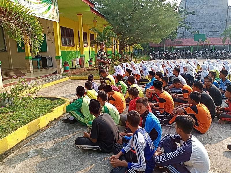 Sambangi Sekolah-Sekolah, Satgas TMMD Sosialisasikan Wawasan Kebangsaan Dan Bahaya Narkoba