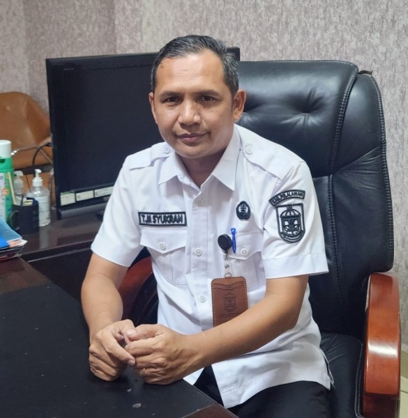 Jalan Berlubang Picu Kecelakaan, Pemkab Pelalawan Dorong Perbaikan ke Pemprov
