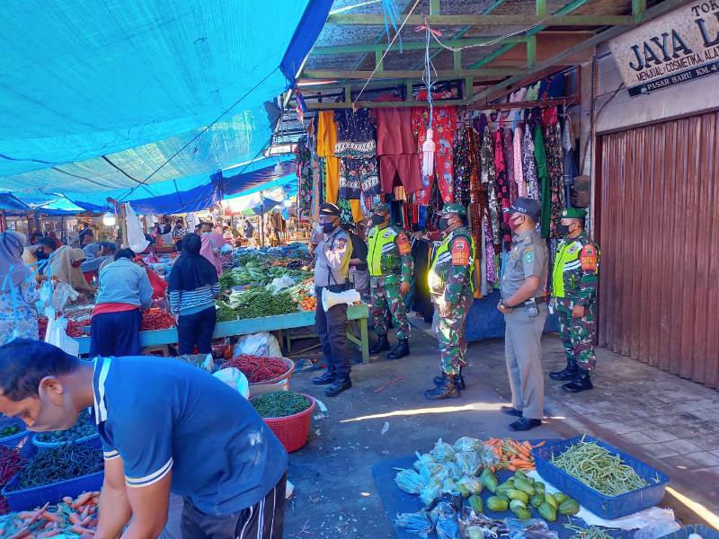 Pedagang Dan Pembeli Diminta Patuhi Prokes Di Pasar Tuah Serumpun