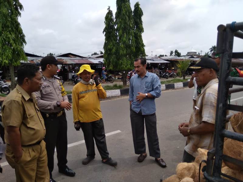 Terungkap, Pedagang Berjualan di Badan Jalan Tualang Mengaku membayar Lapak