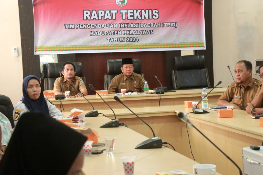 Bupati Pelalawan bersama TPID Kabupaten Pelalawan Lakukan Rakor Pengendalian Inflasi
