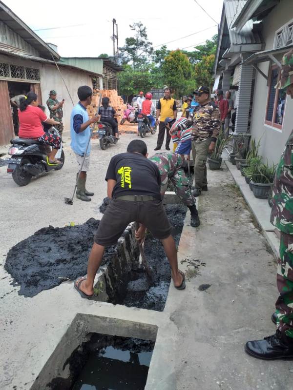 Goro Cegah DBD, Masyarakat PST Puji Koramil 10 Perawang