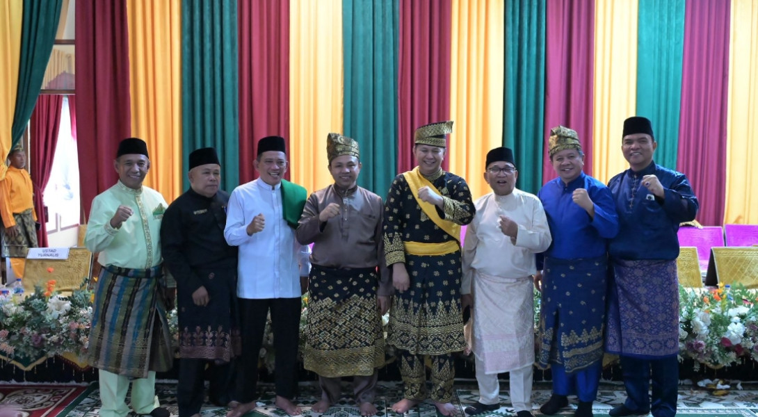 Balon Gubri Abdul Wahid Dinobatkan sebagai Kemonakan Nan Istimewa LKA Ujung Batu Rohul