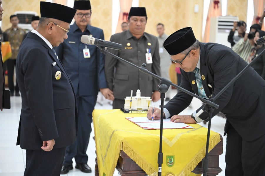 Asisten Satu Ferry Parya Dilantik Jadi Sebagai PJ Sekda Rohil