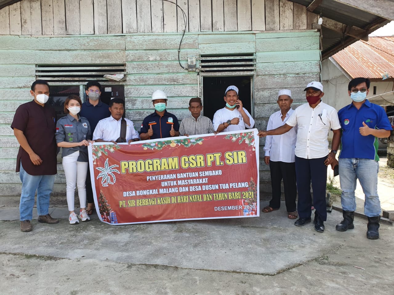 PT SIR Inhu Salurkan CSR ke Desa Dusun Tua Pelang dan Bongkal Malang