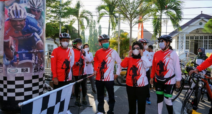 Bupati dan Kapolres Rohil Fun Bike, Sinergi Sambut HUT Bhayangkara Ke-75