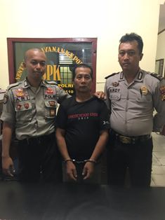 Seorang Gaek di Sorek, Tega Hamili Anak Kandungnya Yang Masih Dibawah Umur