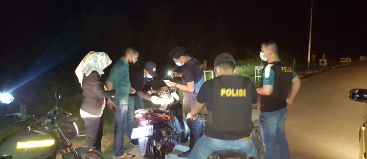 Patroli Cipta Kondisi, Polsek Bangko Temukan Pasangan di Dalam Gelap